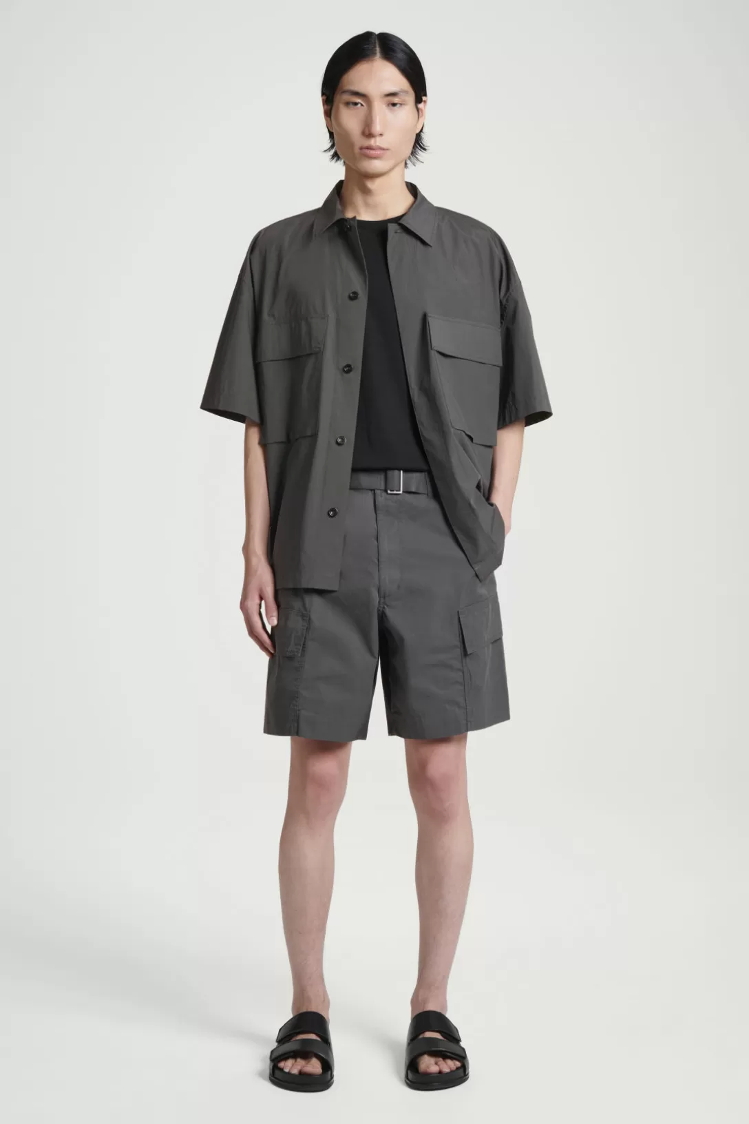 BELTED CARGO SHORTS<COS Shop