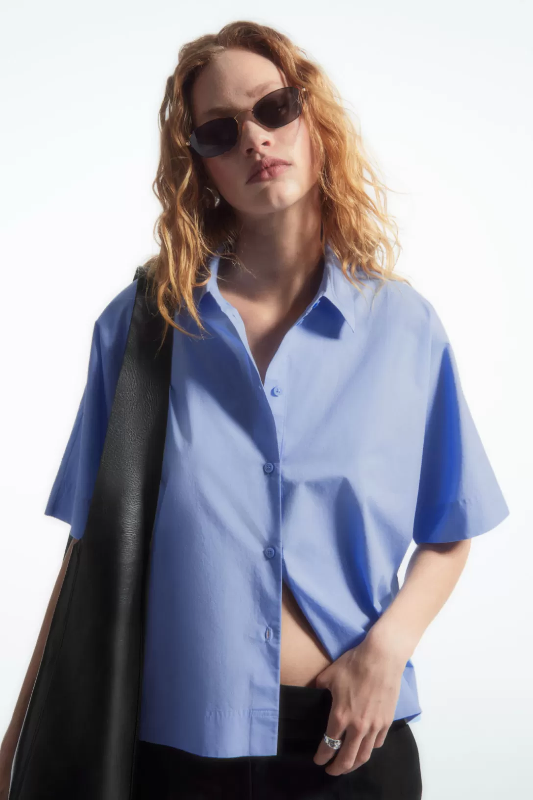 BOXY SHORT-SLEEVED POPLIN SHIRT<COS Store