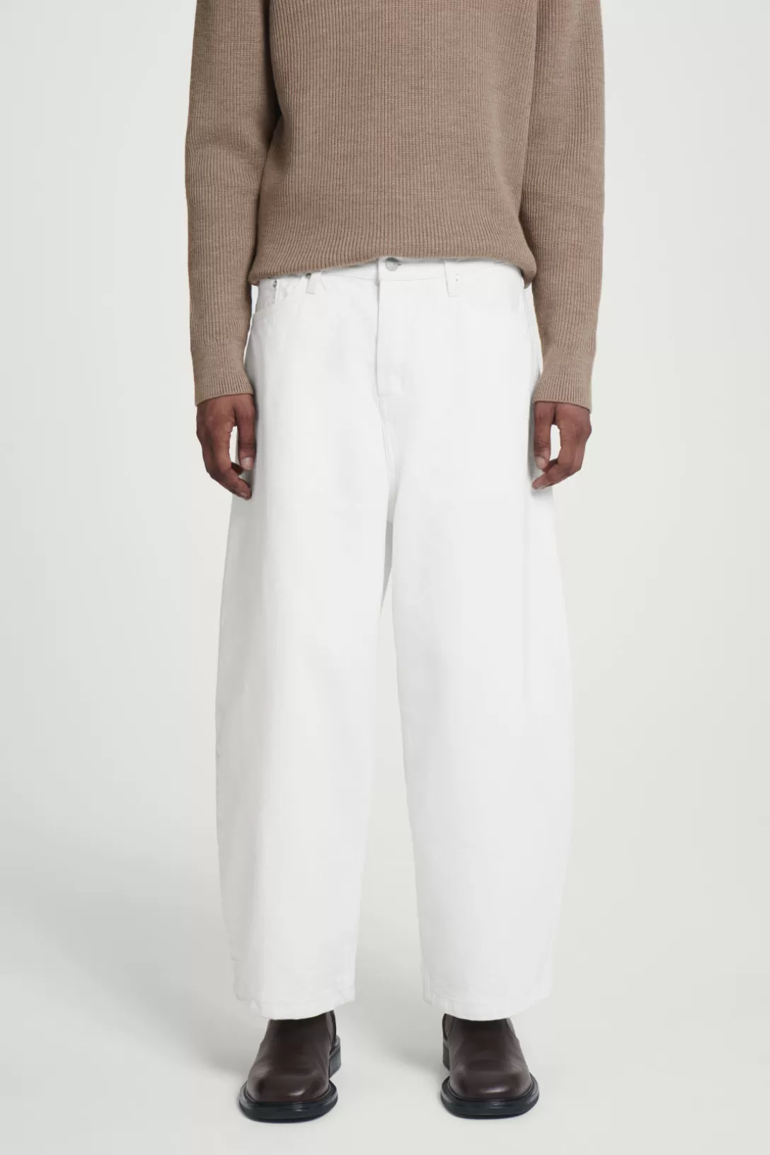 CASK BARREL-LEG JEANS - RELAXED<COS Shop