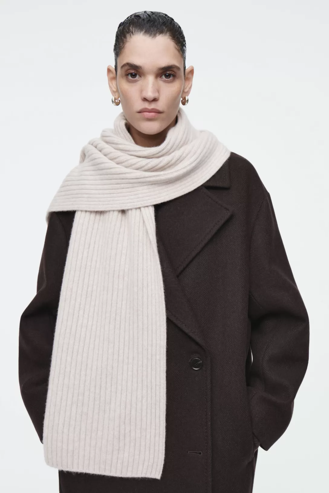 CHUNKY RIBBED PURE CASHMERE SCARF<COS New