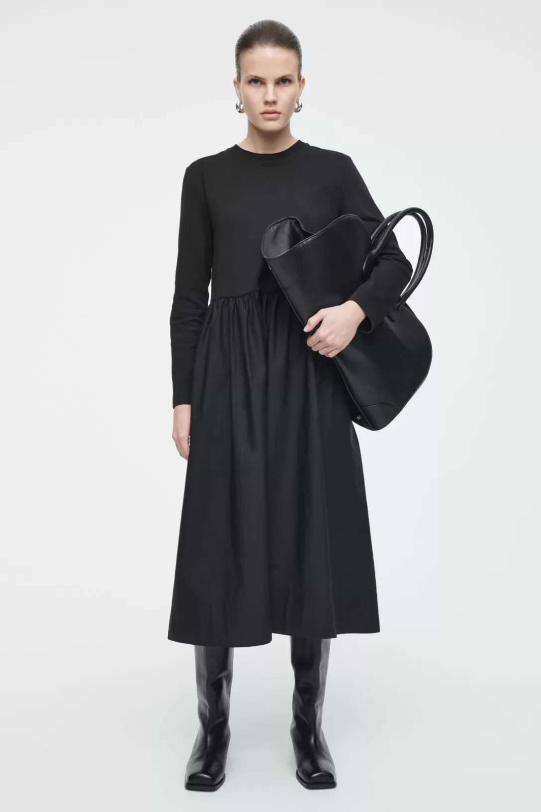 CONTRAST-PANEL LONG-SLEEVED MIDI DRESS<COS Hot