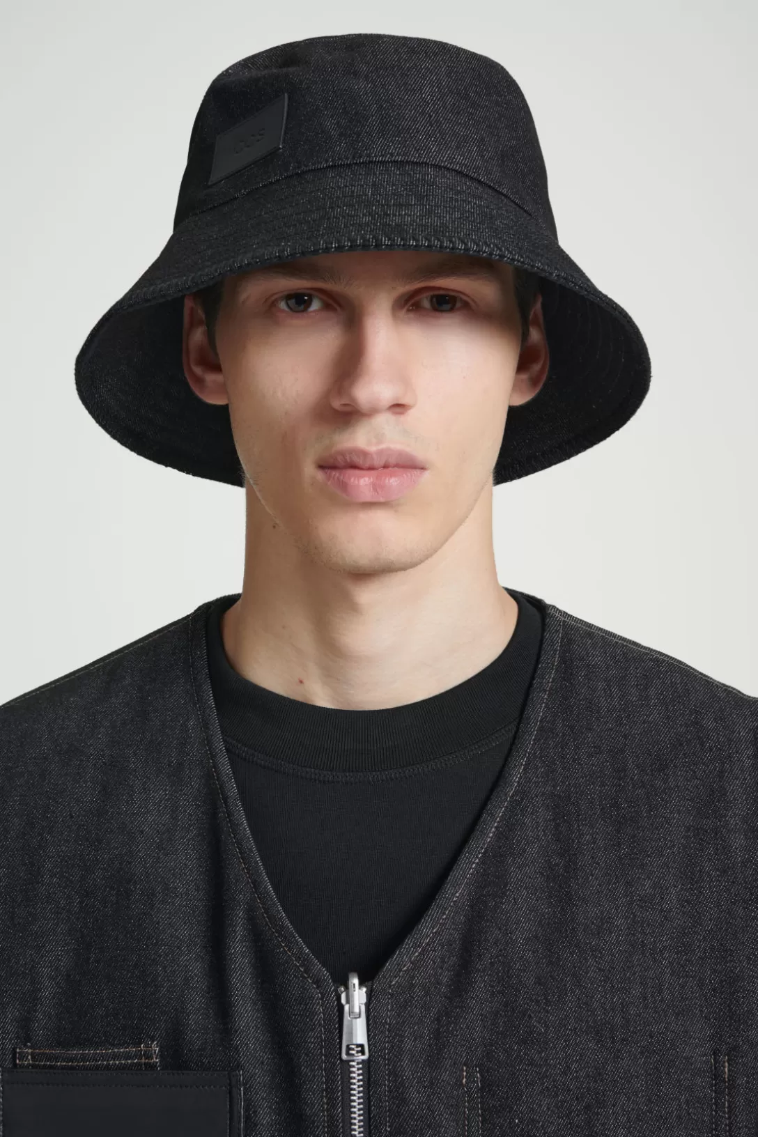 DENIM BUCKET HAT<COS Online